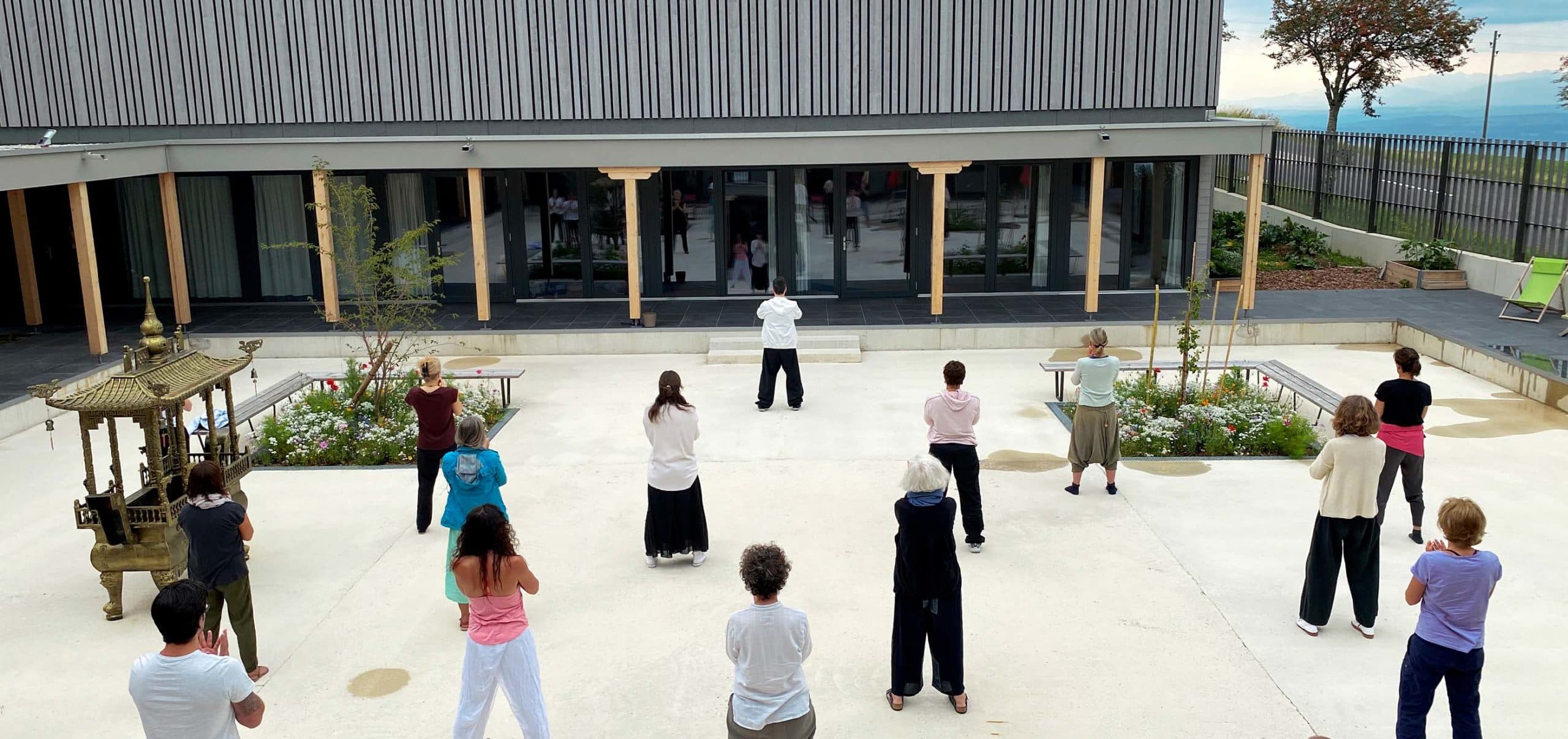 Pratique du Qi Gong à Ming Shan — arts corps-esprit